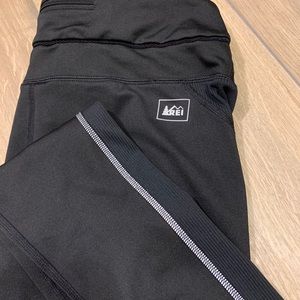 REI leggings